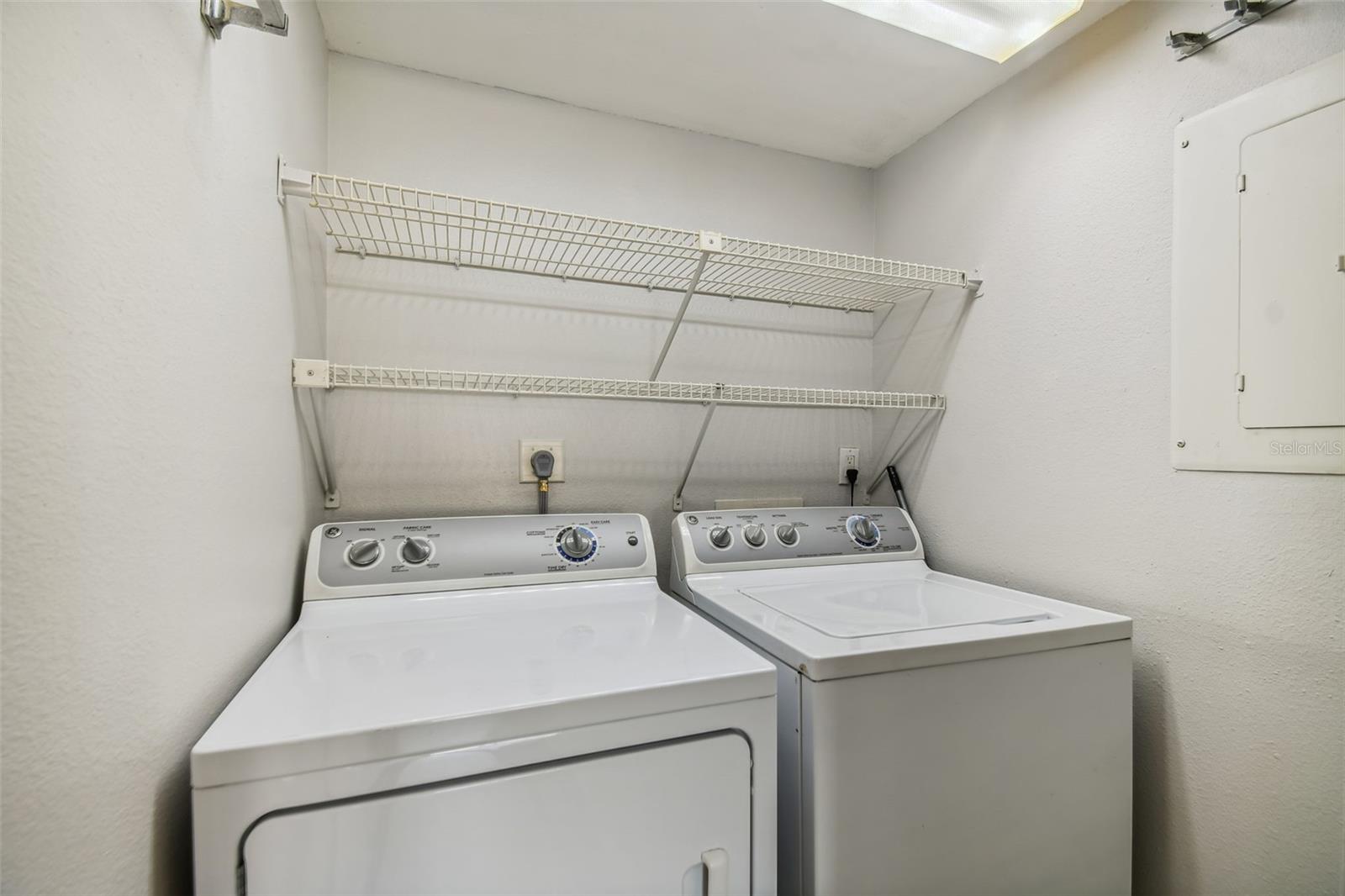 Image 27 of 49 For 5558 Baywater Drive 167