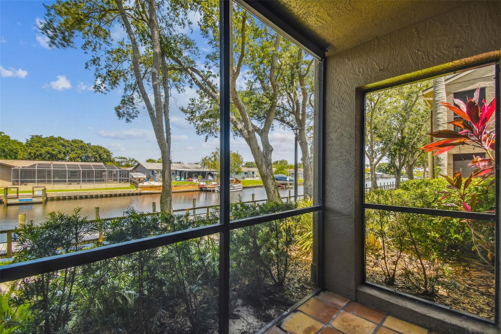 Image 33 of 49 For 5558 Baywater Drive 167