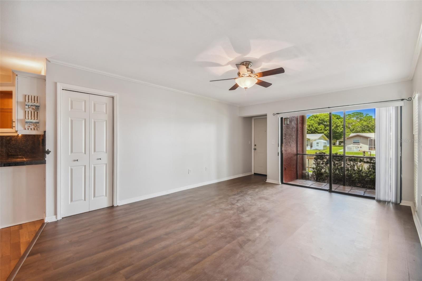 Image 7 of 49 For 5558 Baywater Drive 167