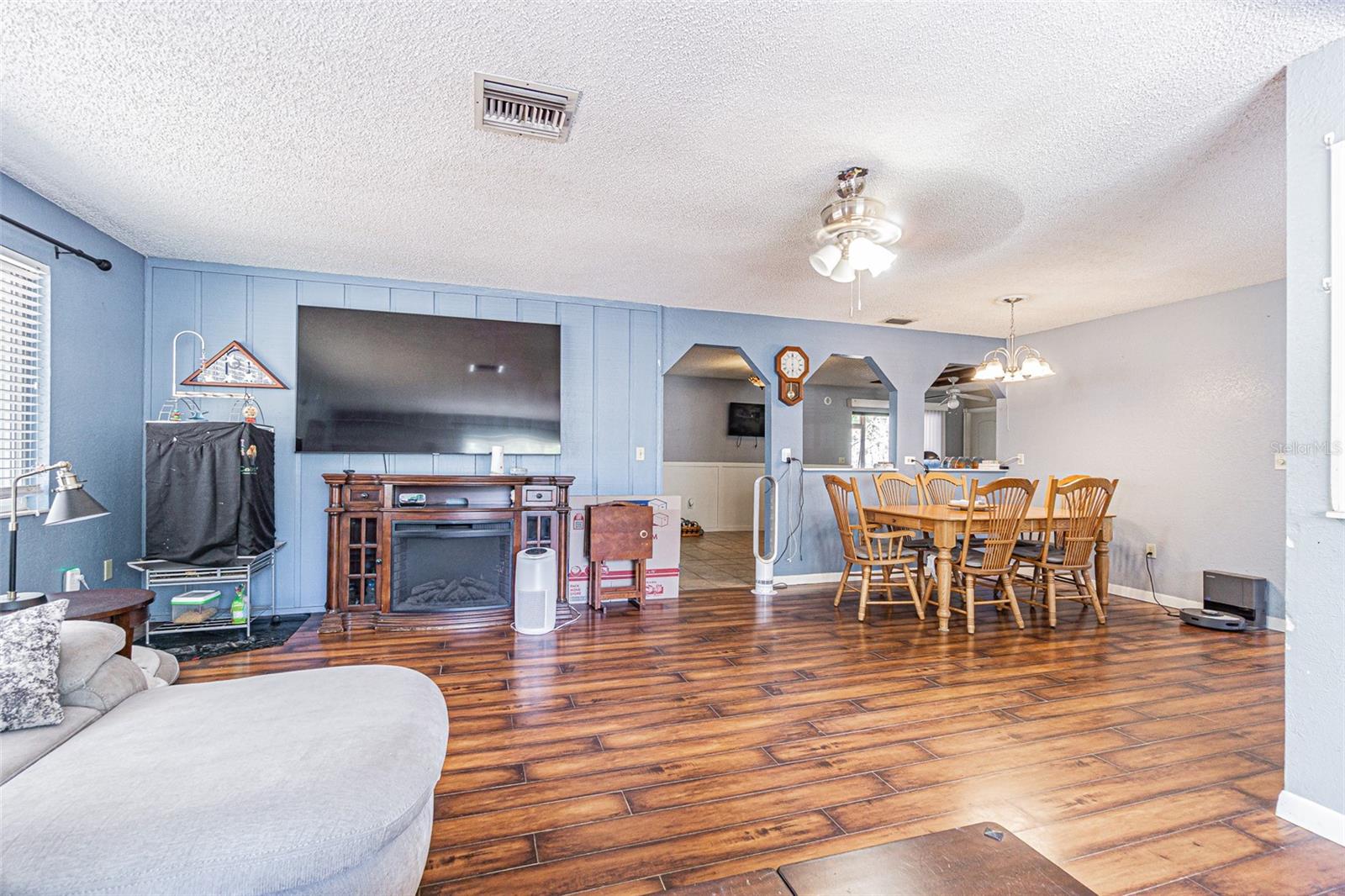 Image 10 of 32 For 17851 Oxenham Avenue