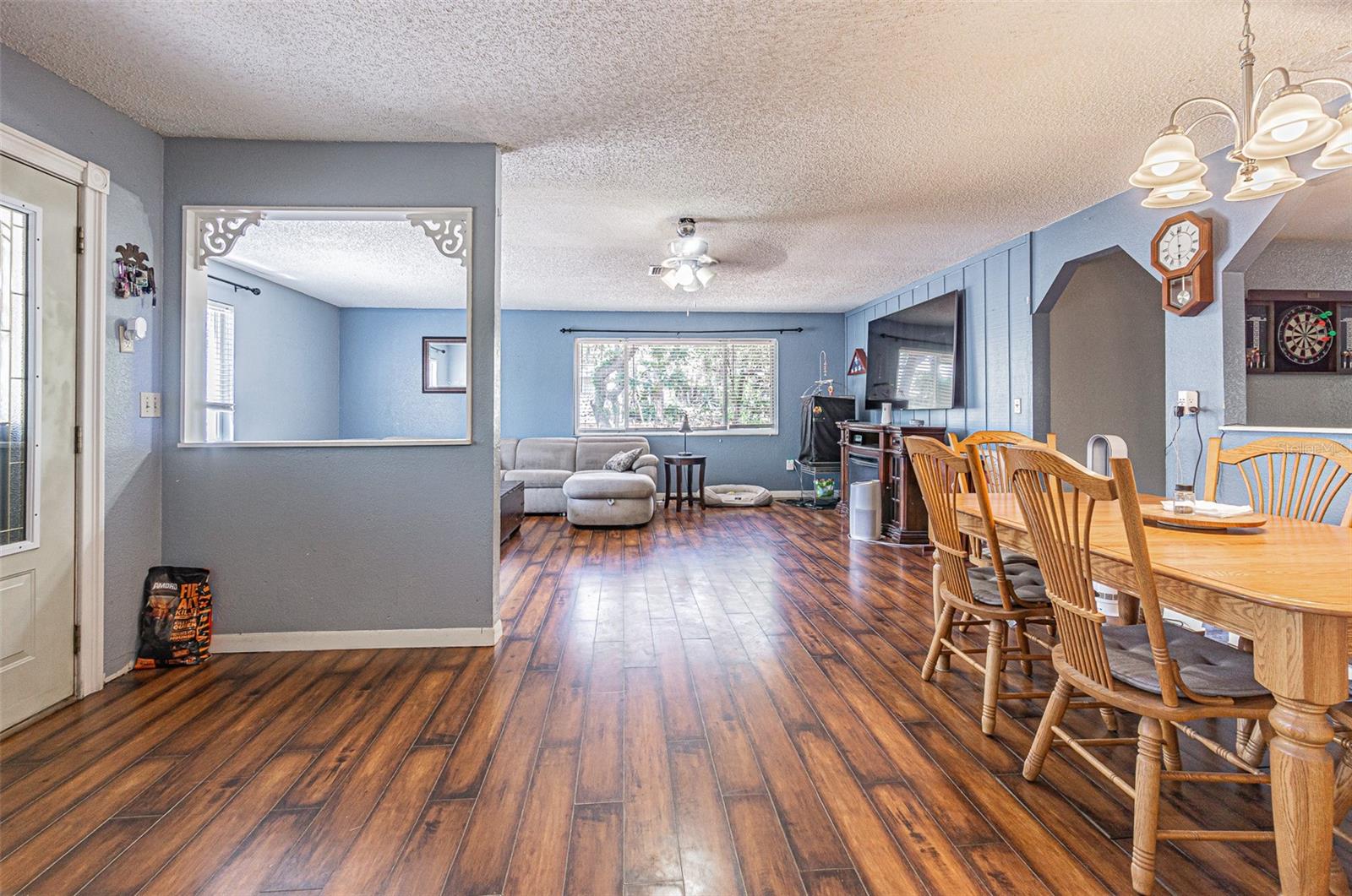 Image 12 of 32 For 17851 Oxenham Avenue