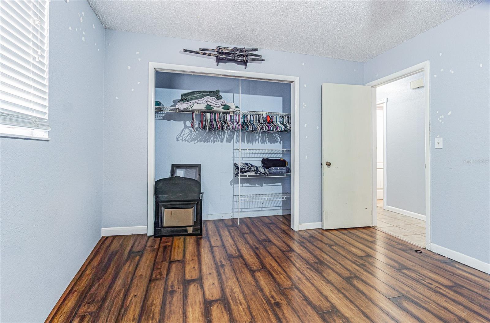 Image 26 of 32 For 17851 Oxenham Avenue