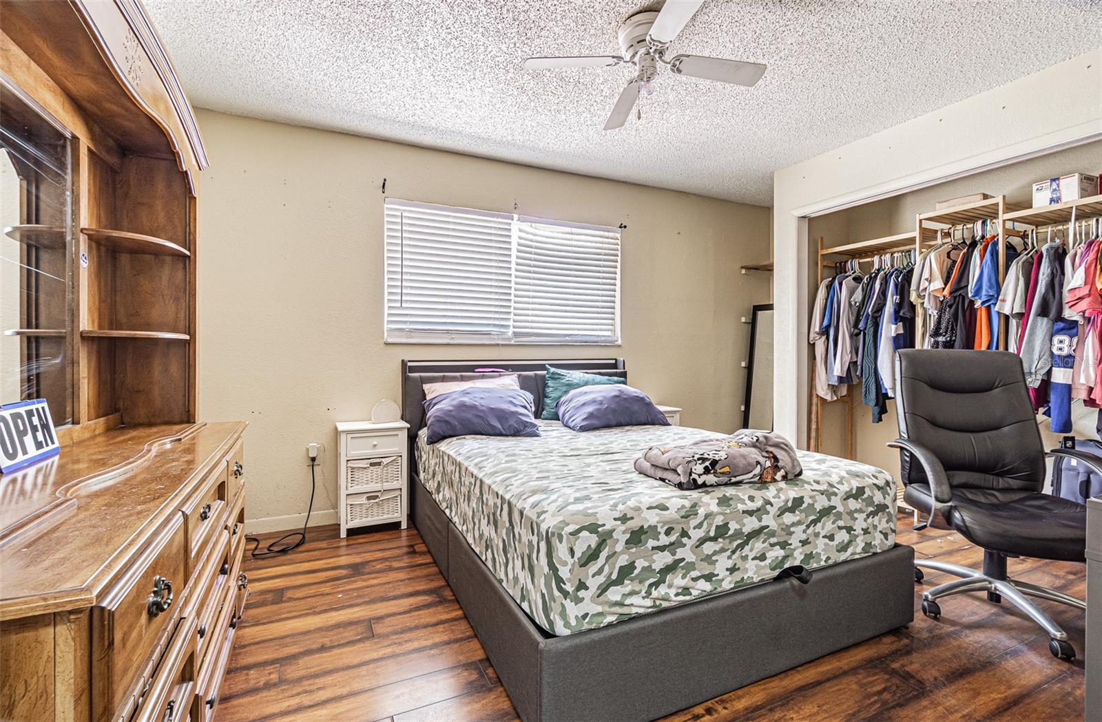 Image 27 of 32 For 17851 Oxenham Avenue