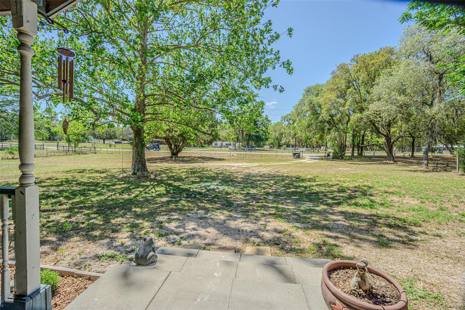 Image 3 of 32 For 17851 Oxenham Avenue