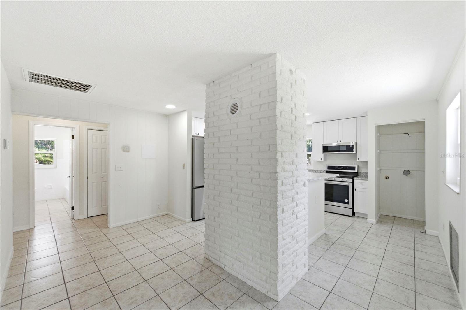 Image 11 of 55 For 5136 68th Street N B