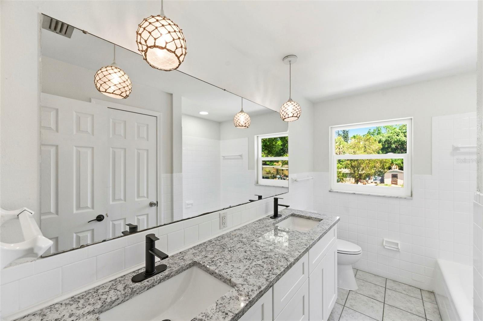 Image 21 of 55 For 5136 68th Street N B