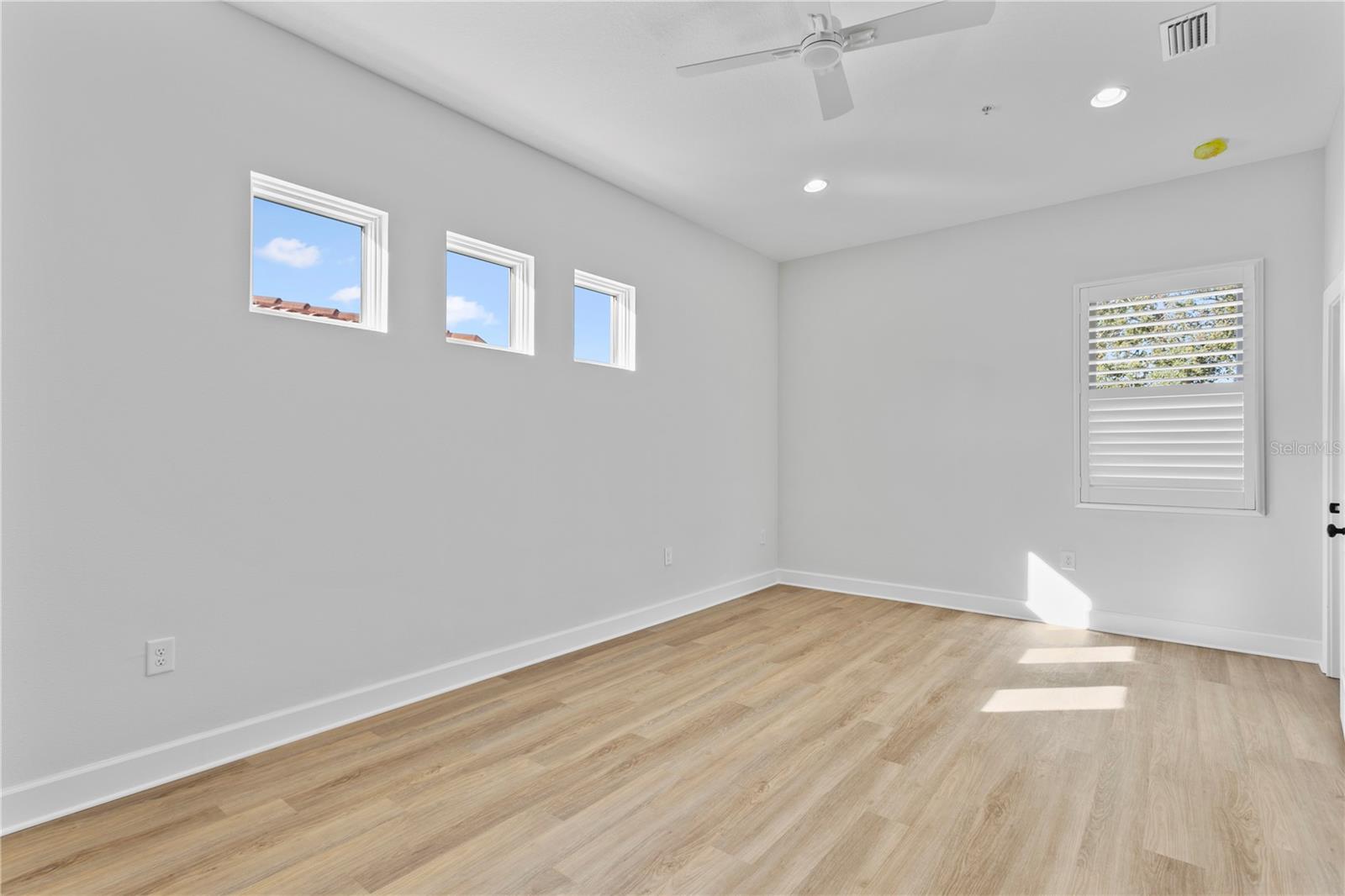 Image 17 of 35 For 1903 Bristol Avenue 2