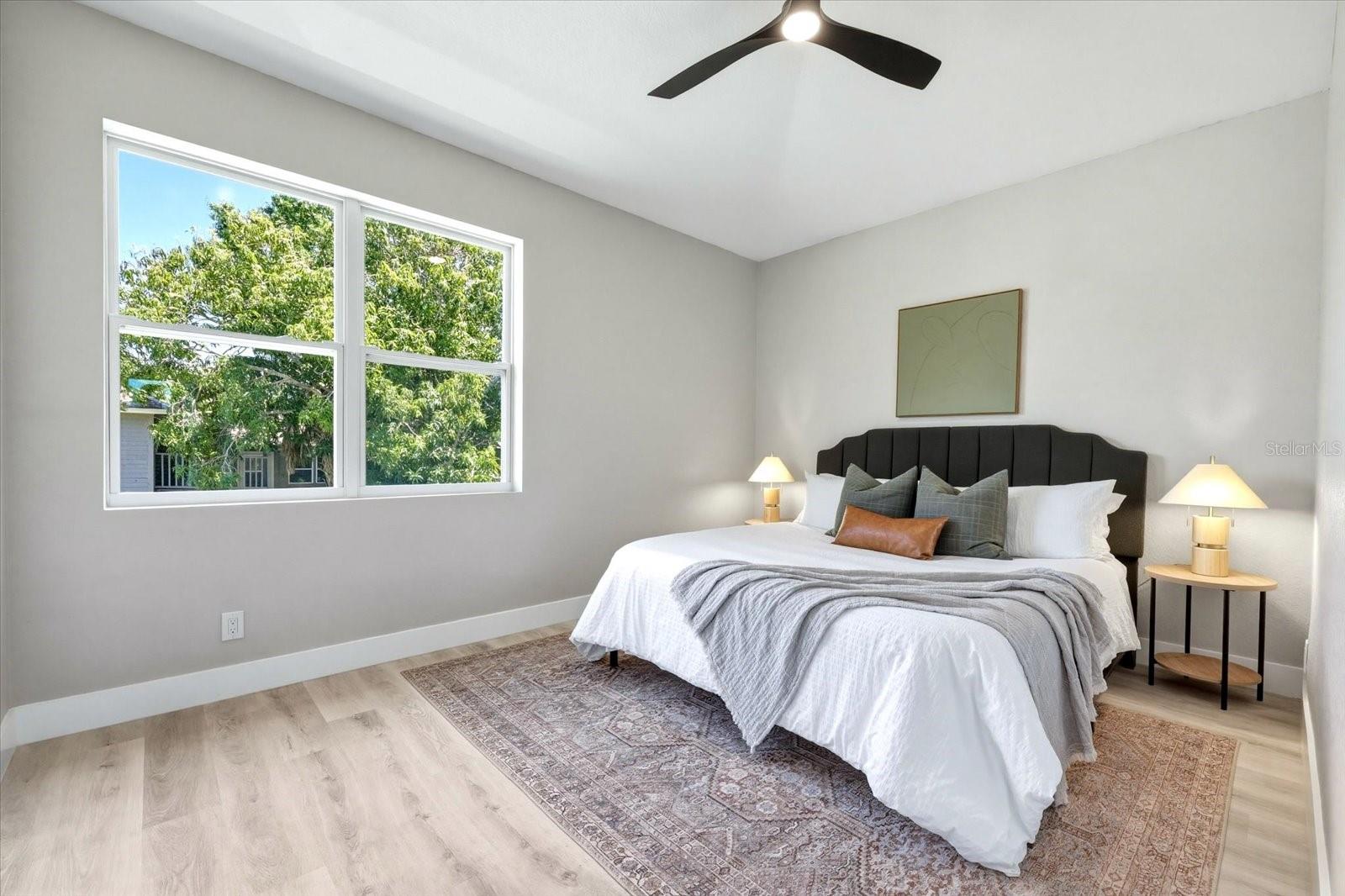 Image 23 of 42 For 1044 12th Avenue S