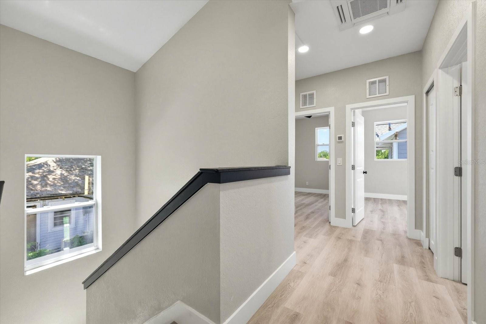 Image 29 of 42 For 1044 12th Avenue S