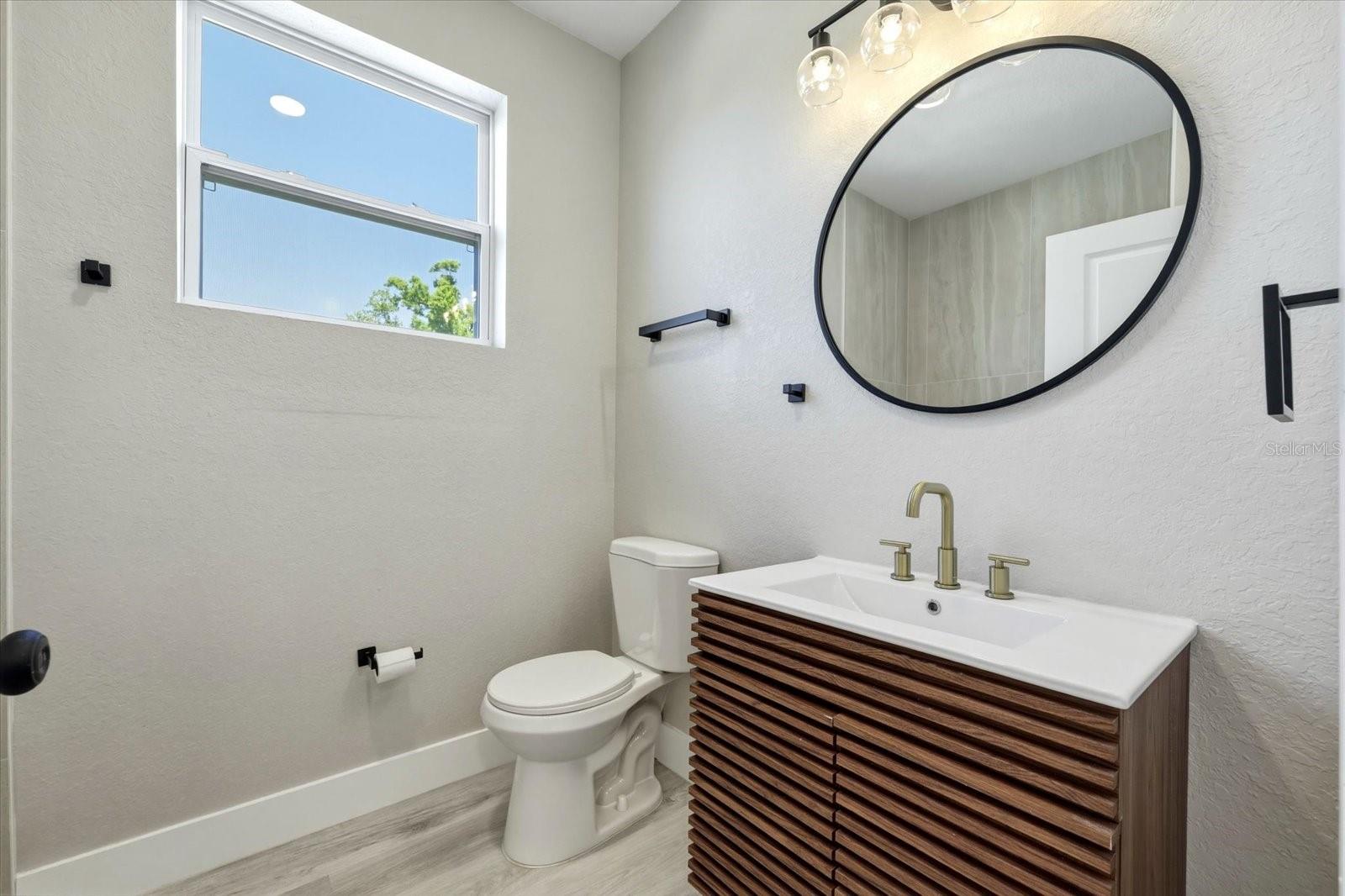 Image 34 of 42 For 1044 12th Avenue S