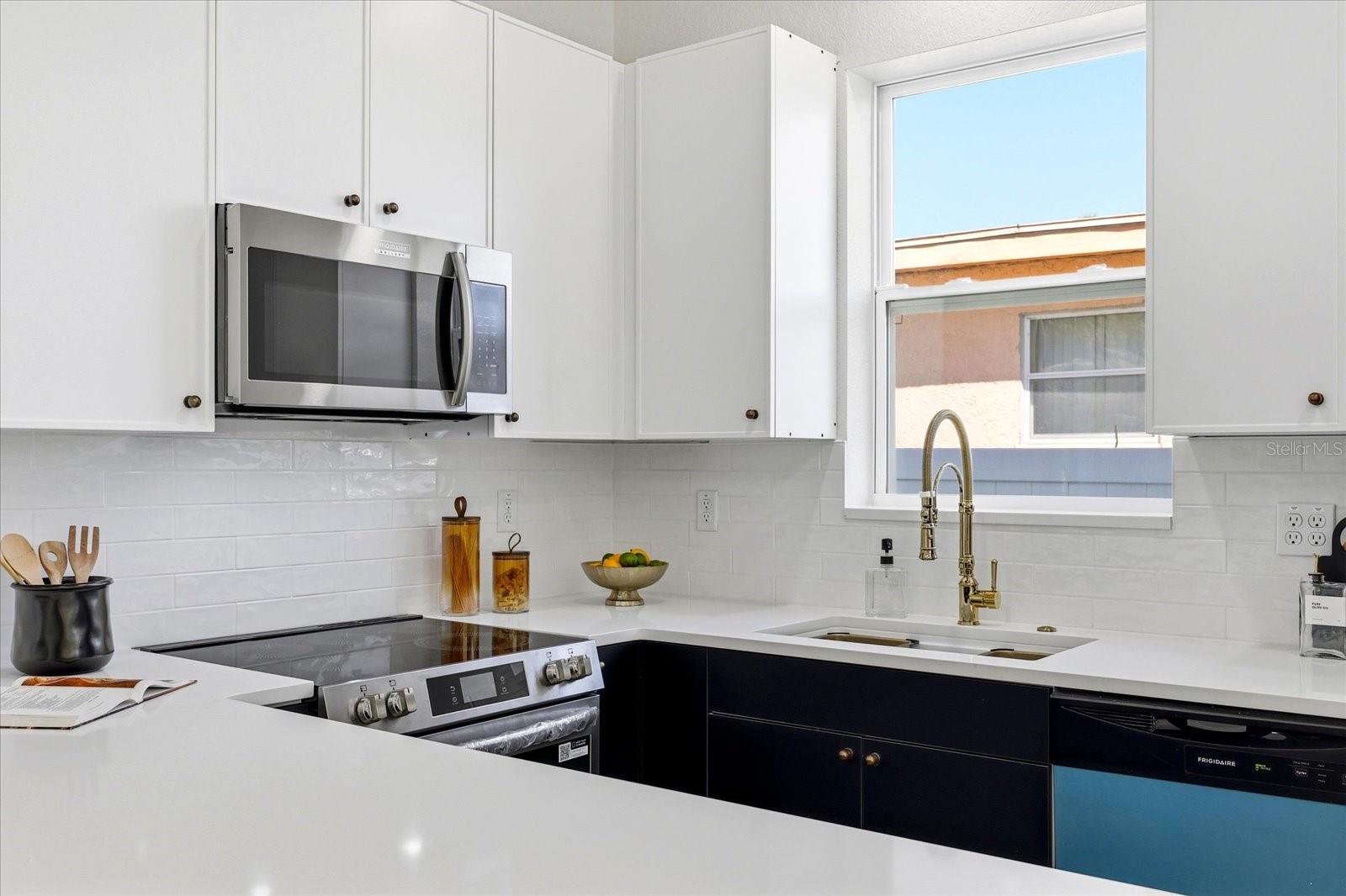 Image 15 of 44 For 1235 11th Avenue S