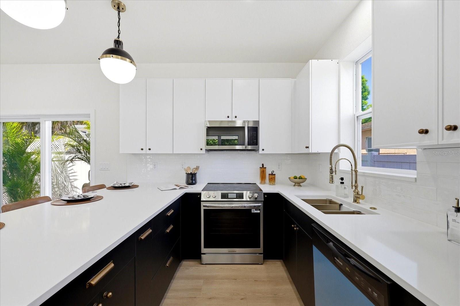 Image 18 of 44 For 1235 11th Avenue S