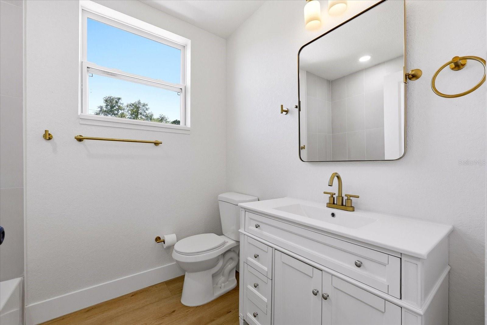 Image 29 of 44 For 1235 11th Avenue S