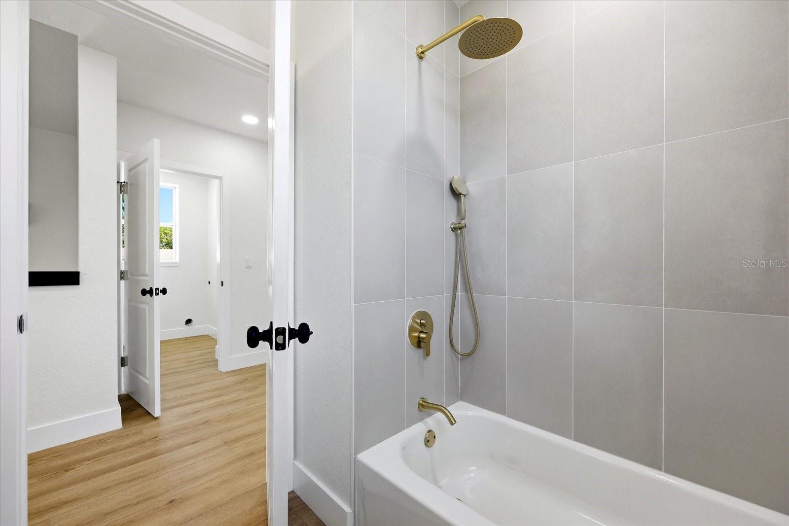 Image 30 of 44 For 1235 11th Avenue S