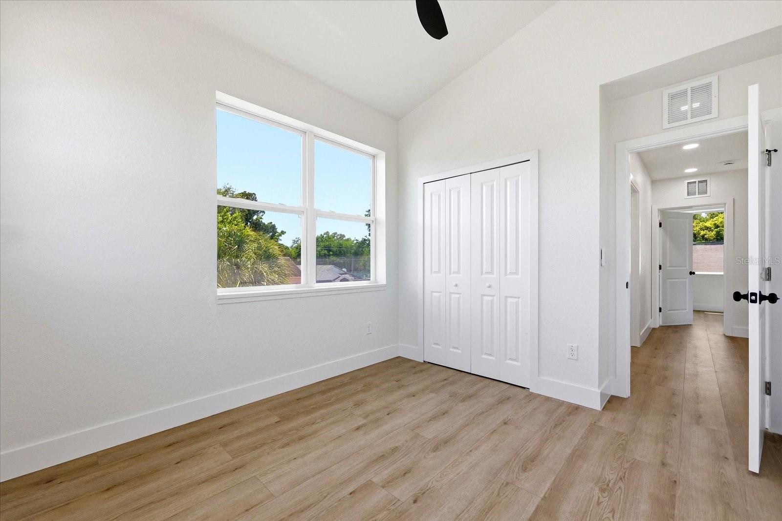 Image 32 of 44 For 1235 11th Avenue S