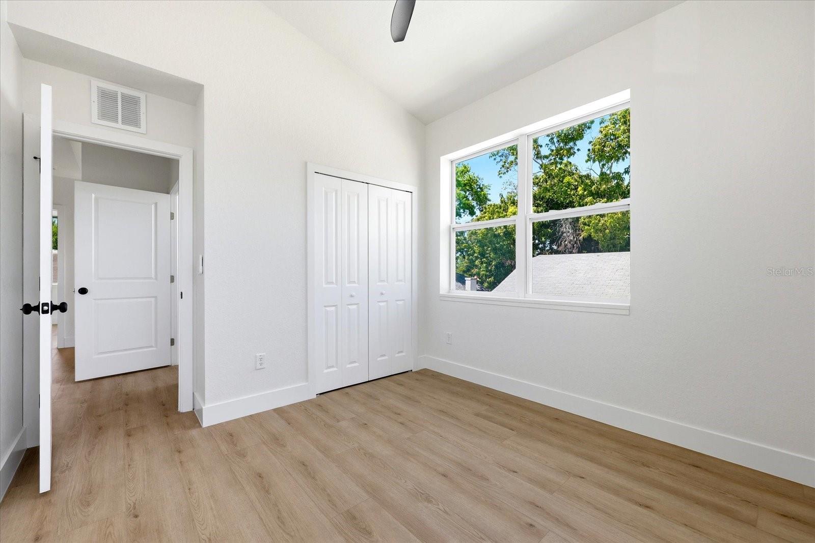 Image 35 of 44 For 1235 11th Avenue S