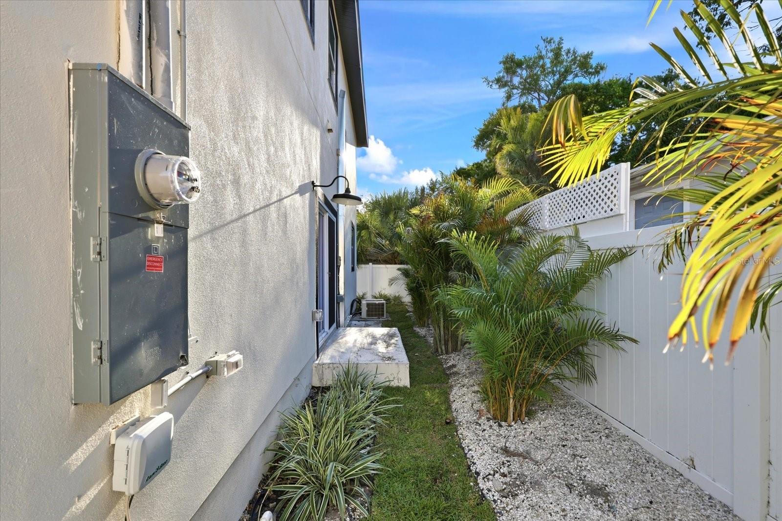 Image 37 of 44 For 1235 11th Avenue S