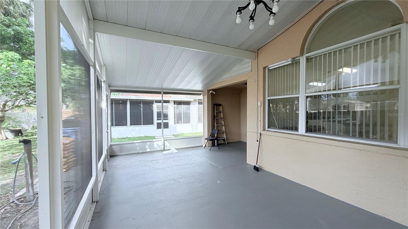 Image 16 of 30 For 10216 Oasis Palm Drive