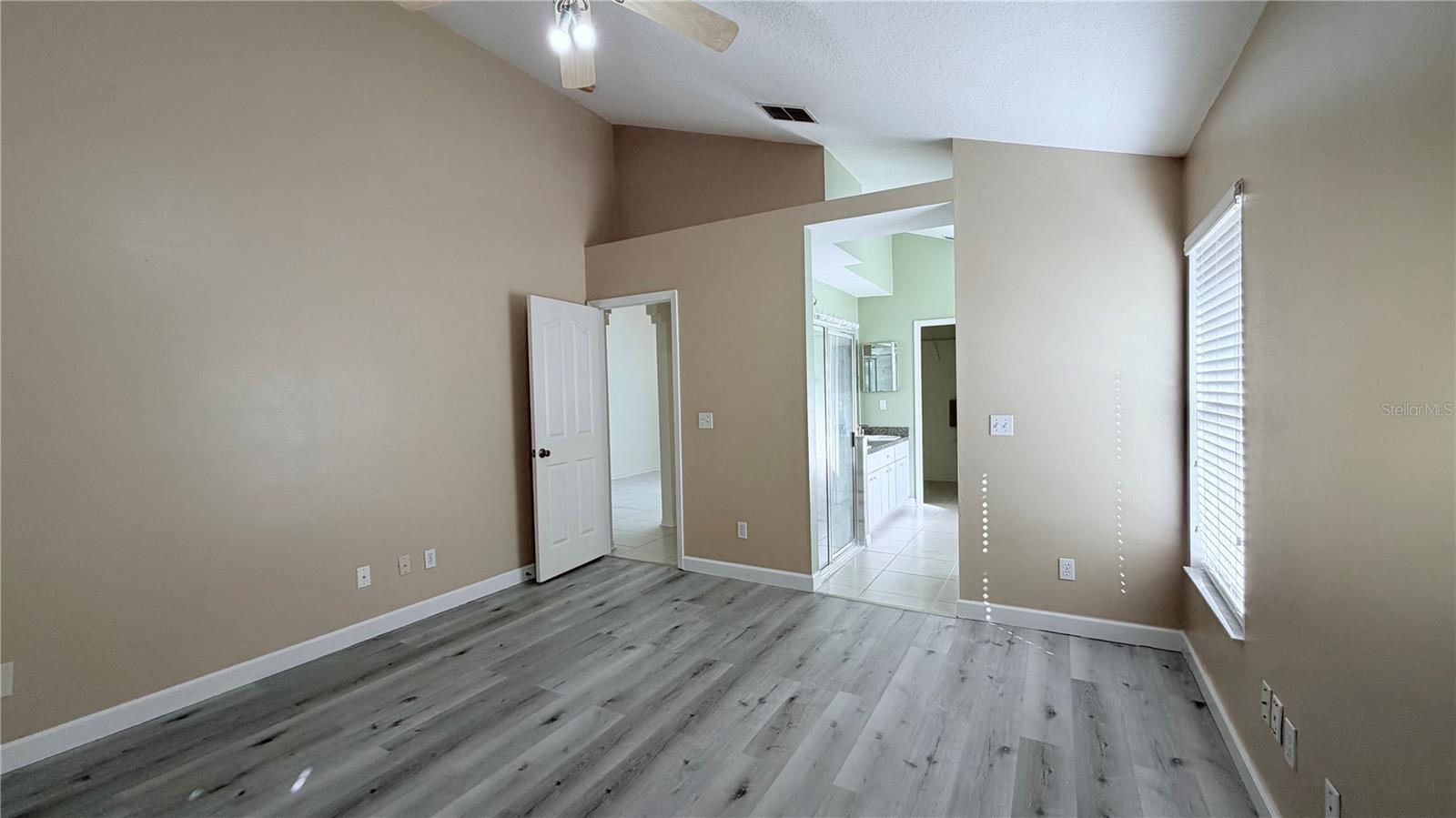 Image 19 of 30 For 10216 Oasis Palm Drive