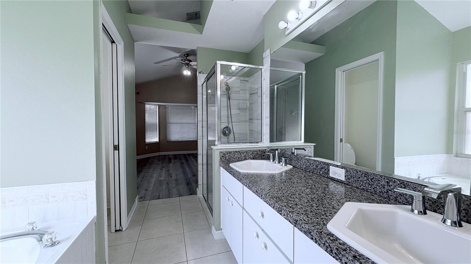 Image 23 of 30 For 10216 Oasis Palm Drive