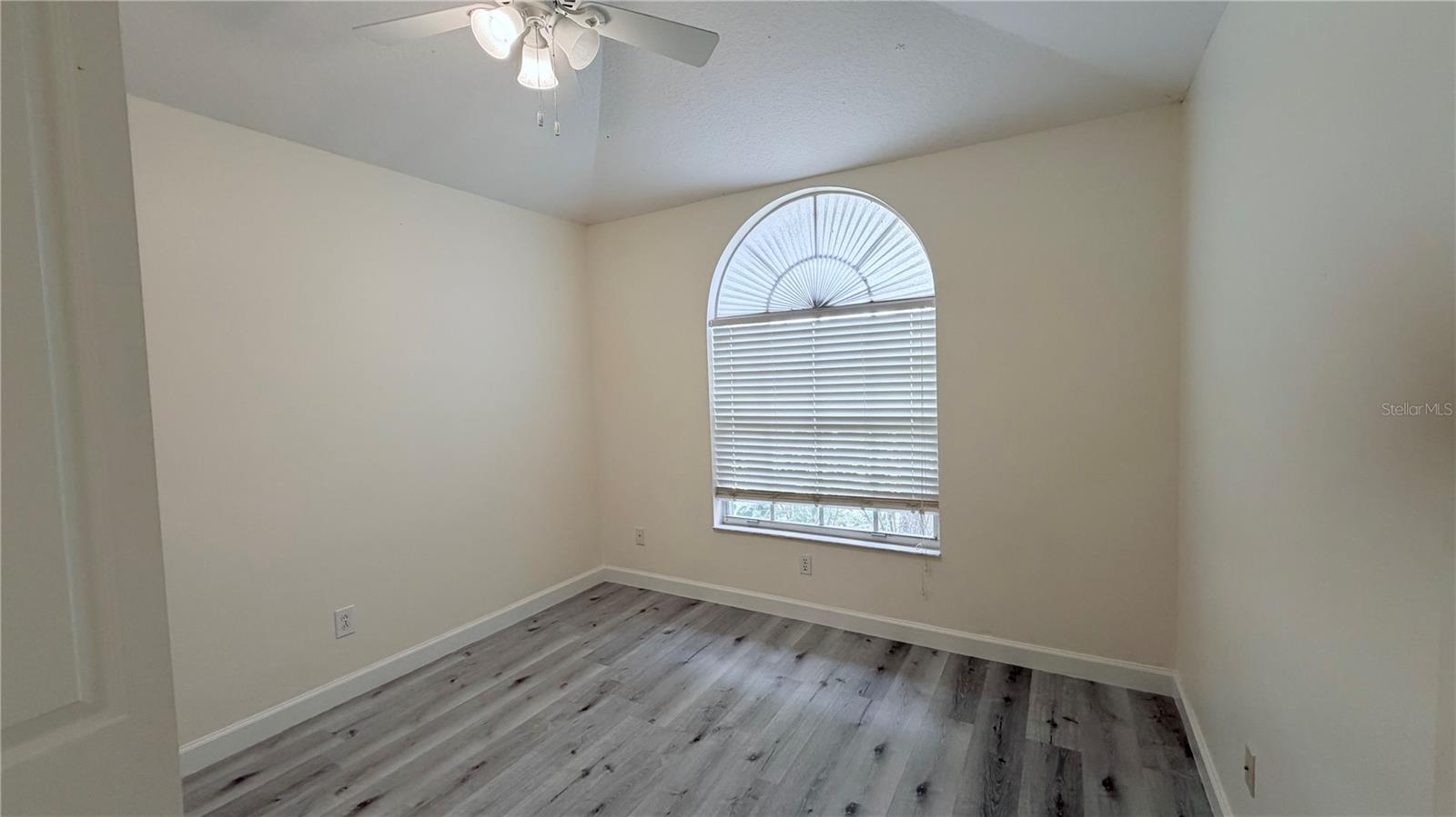 Image 25 of 30 For 10216 Oasis Palm Drive