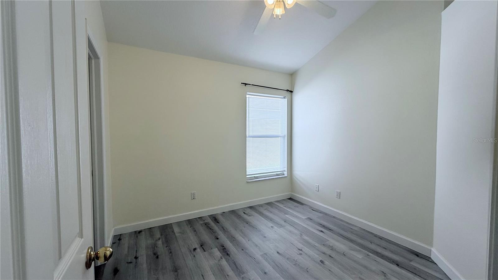 Image 27 of 30 For 10216 Oasis Palm Drive