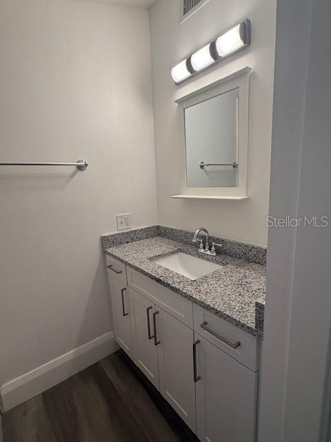 Image 11 of 26 For 208 Tampania Avenue