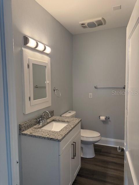 Image 12 of 26 For 208 Tampania Avenue