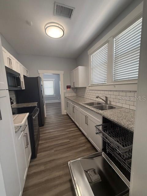 Image 13 of 26 For 208 Tampania Avenue