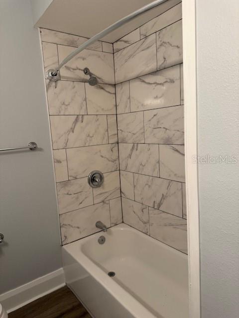 Image 15 of 26 For 208 Tampania Avenue