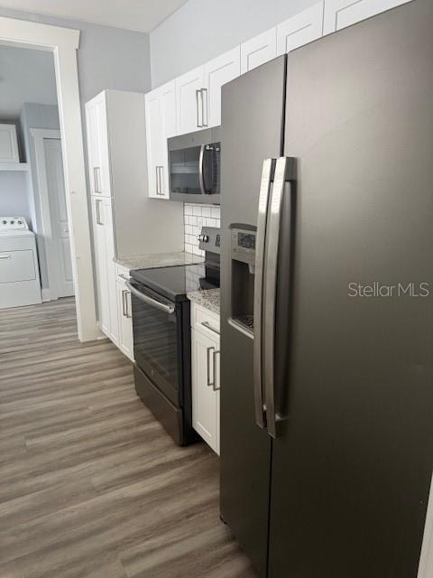 Image 19 of 26 For 208 Tampania Avenue