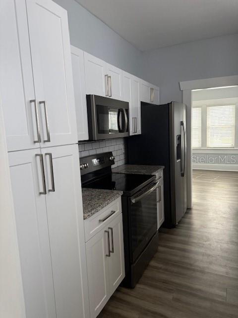 Image 22 of 26 For 208 Tampania Avenue