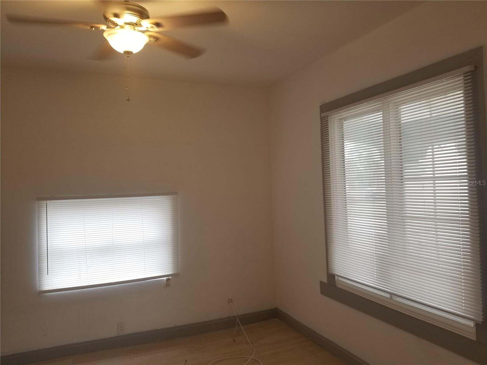 Image 9 of 12 For 2107 Chestnut Street