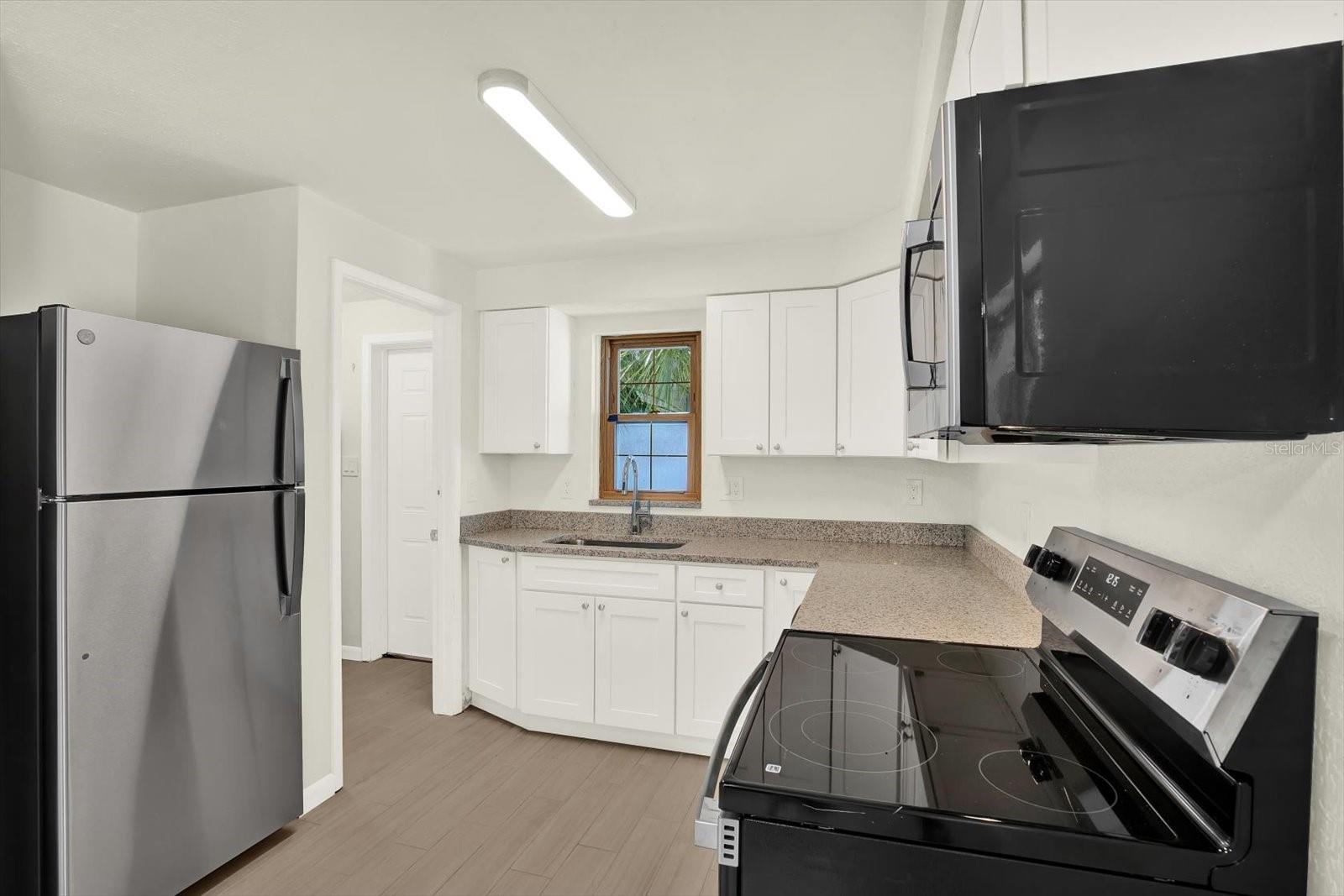 Image 12 of 36 For 1187 Bass Boulevard A