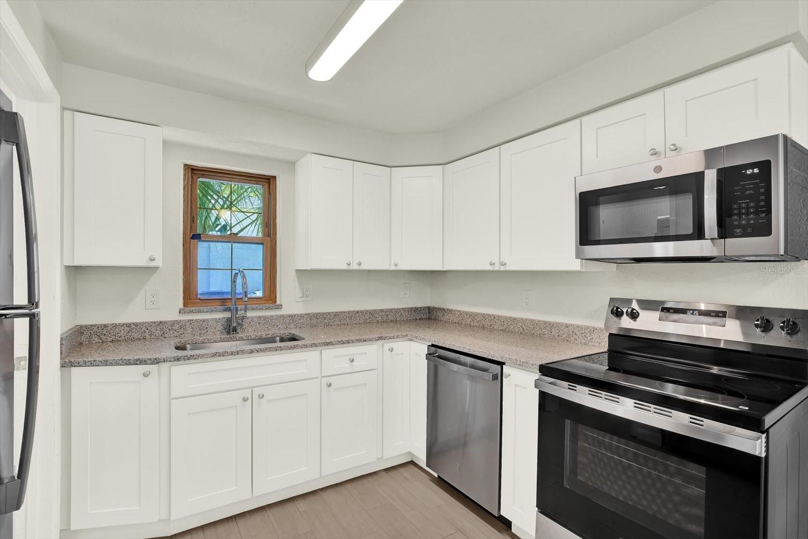 Image 7 of 36 For 1187 Bass Boulevard A