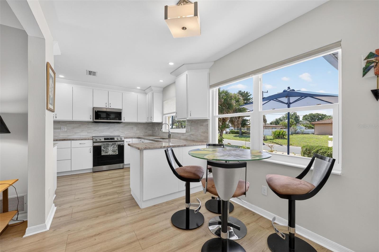 Image 20 of 66 For 209 Westwinds Drive