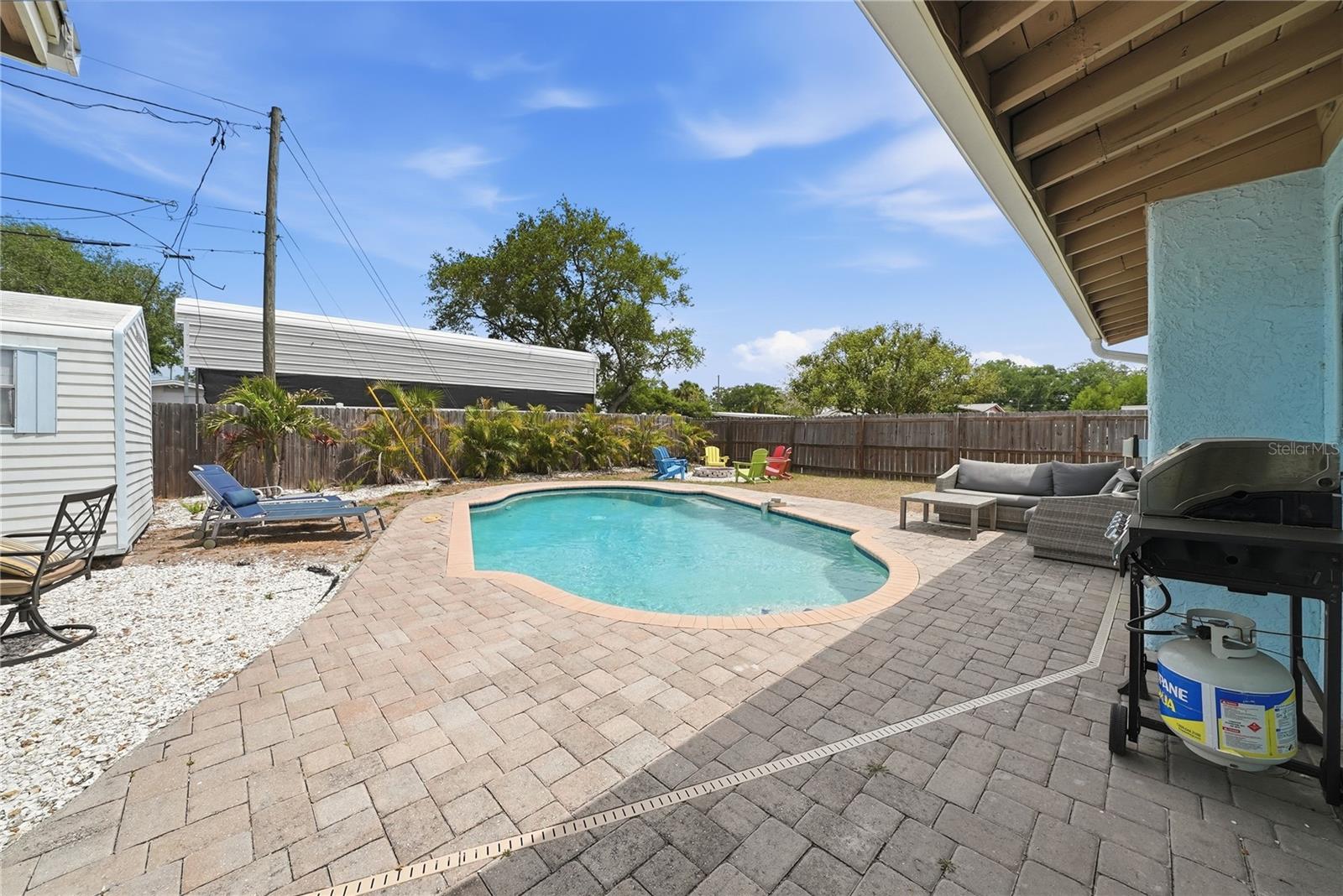 Image 22 of 37 For 10437 52nd Avenue N