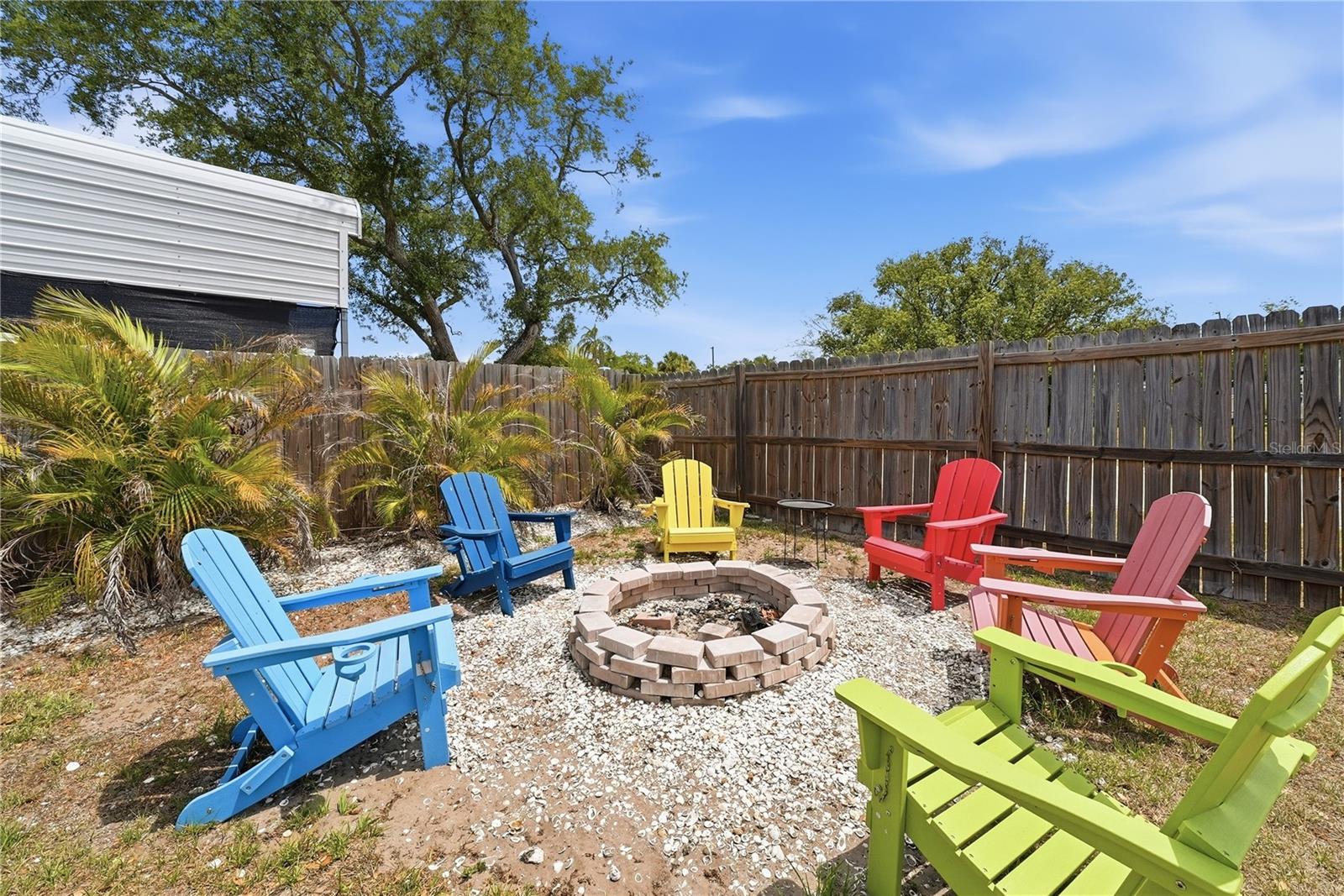 Image 25 of 37 For 10437 52nd Avenue N