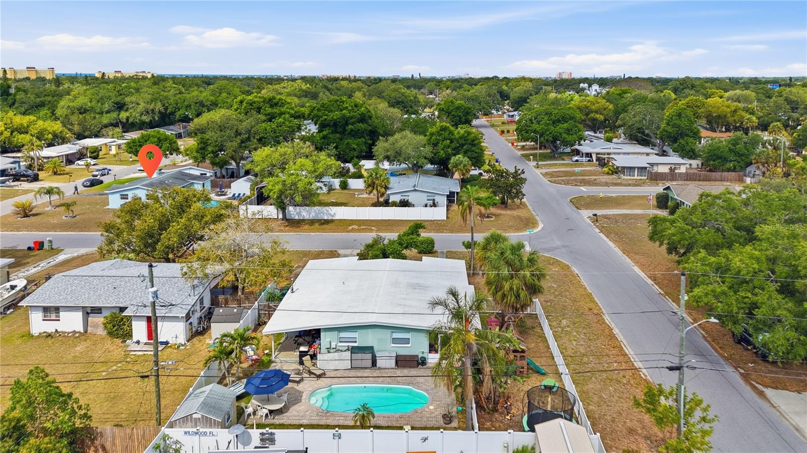 Image 9 of 37 For 10437 52nd Avenue N