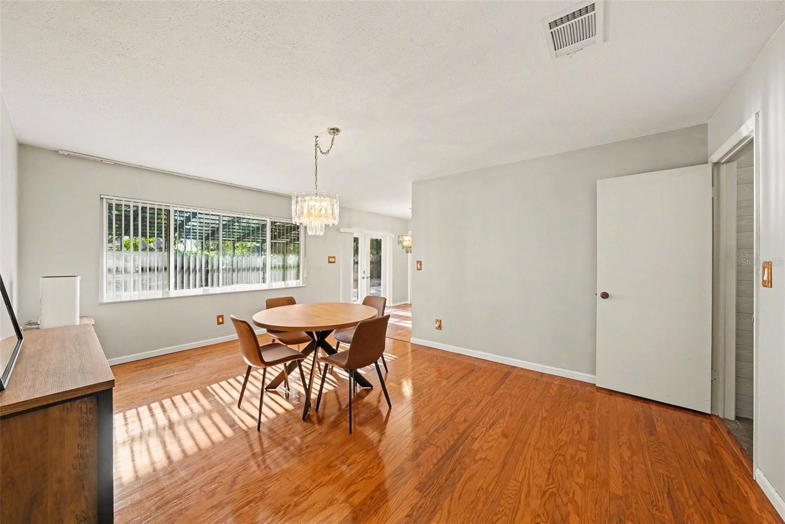 Image 13 of 28 For 13503 Greenleaf Drive