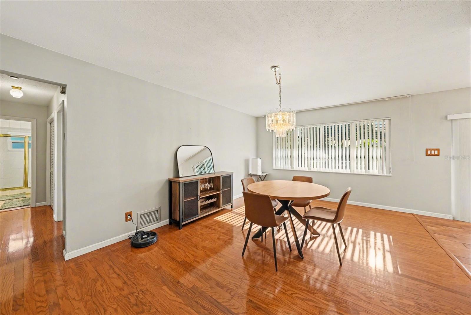 Image 14 of 28 For 13503 Greenleaf Drive