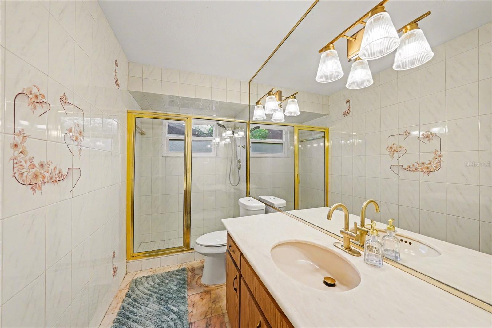 Image 22 of 28 For 13503 Greenleaf Drive