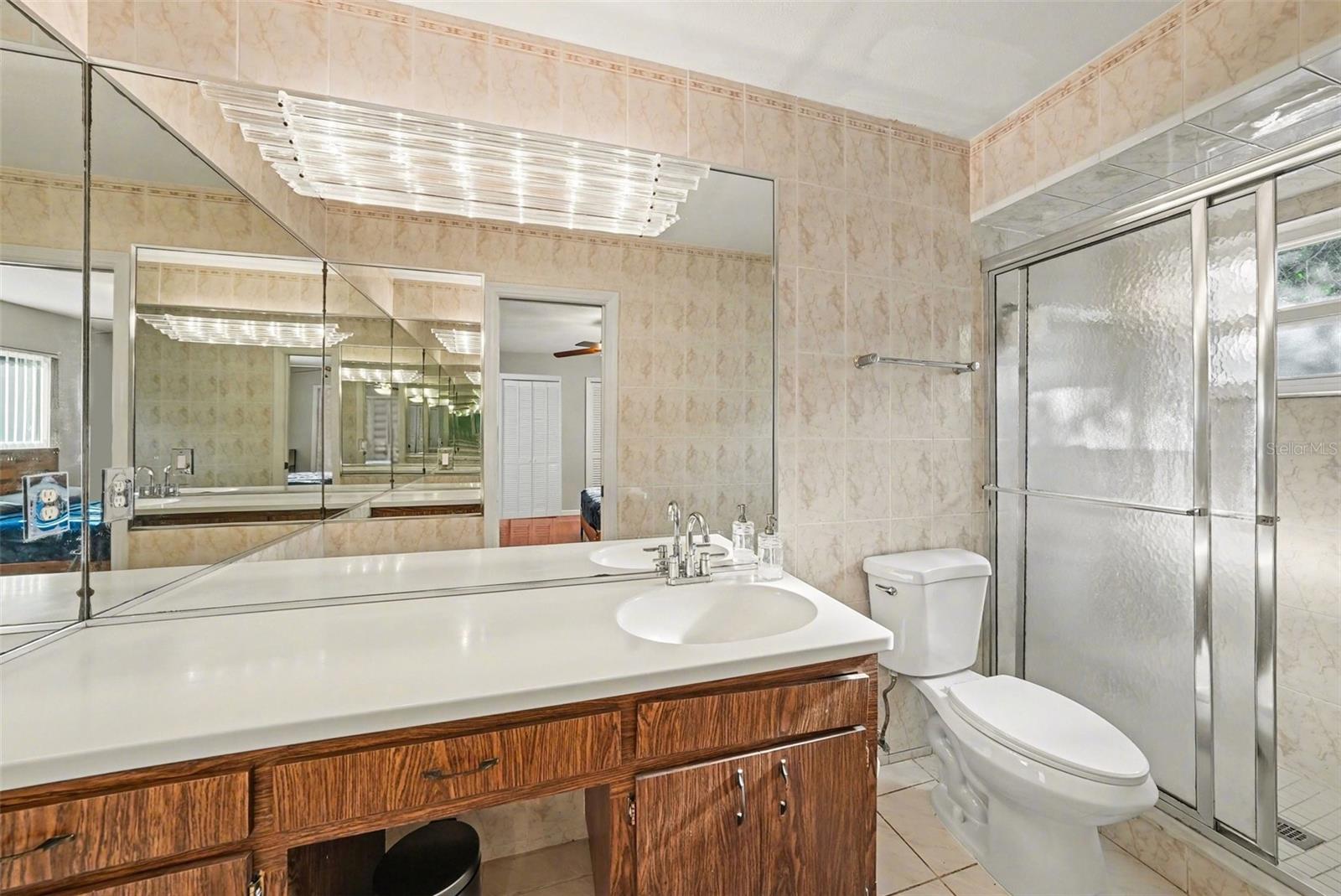 Image 23 of 28 For 13503 Greenleaf Drive