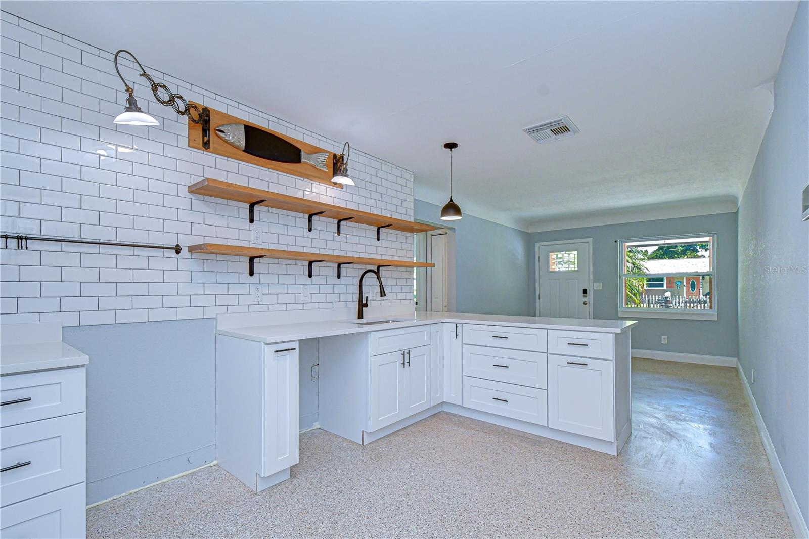 Image 10 of 40 For 5614 30th Avenue S