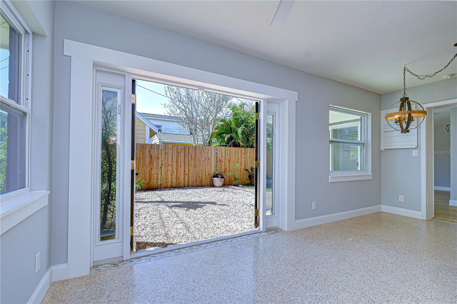 Image 17 of 40 For 5614 30th Avenue S