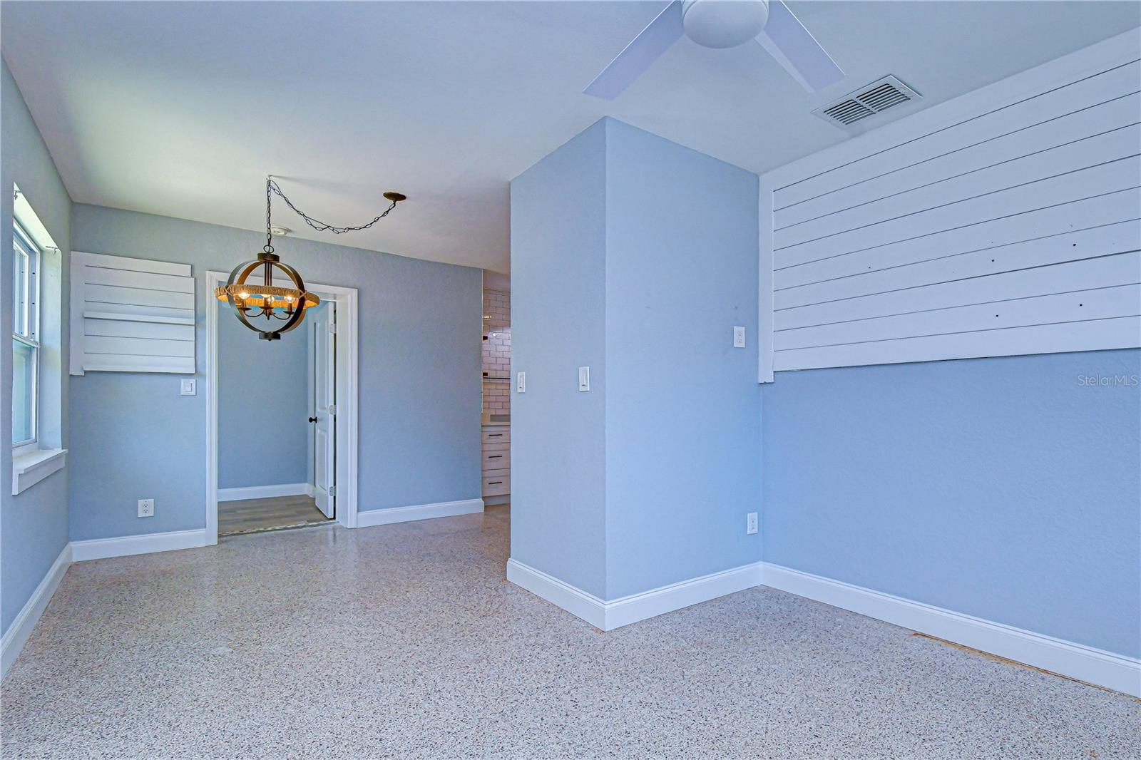 Image 18 of 40 For 5614 30th Avenue S