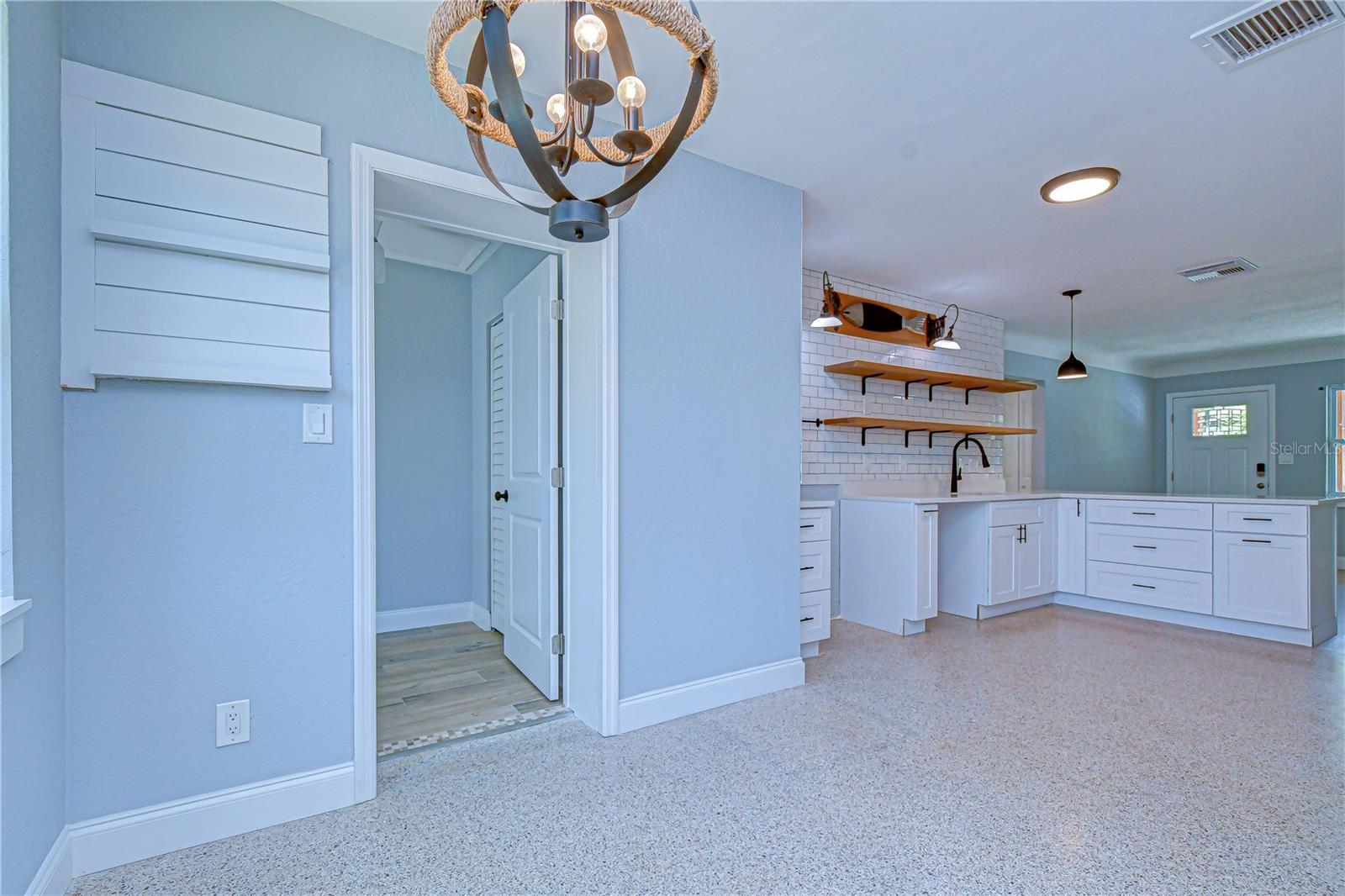 Image 20 of 40 For 5614 30th Avenue S