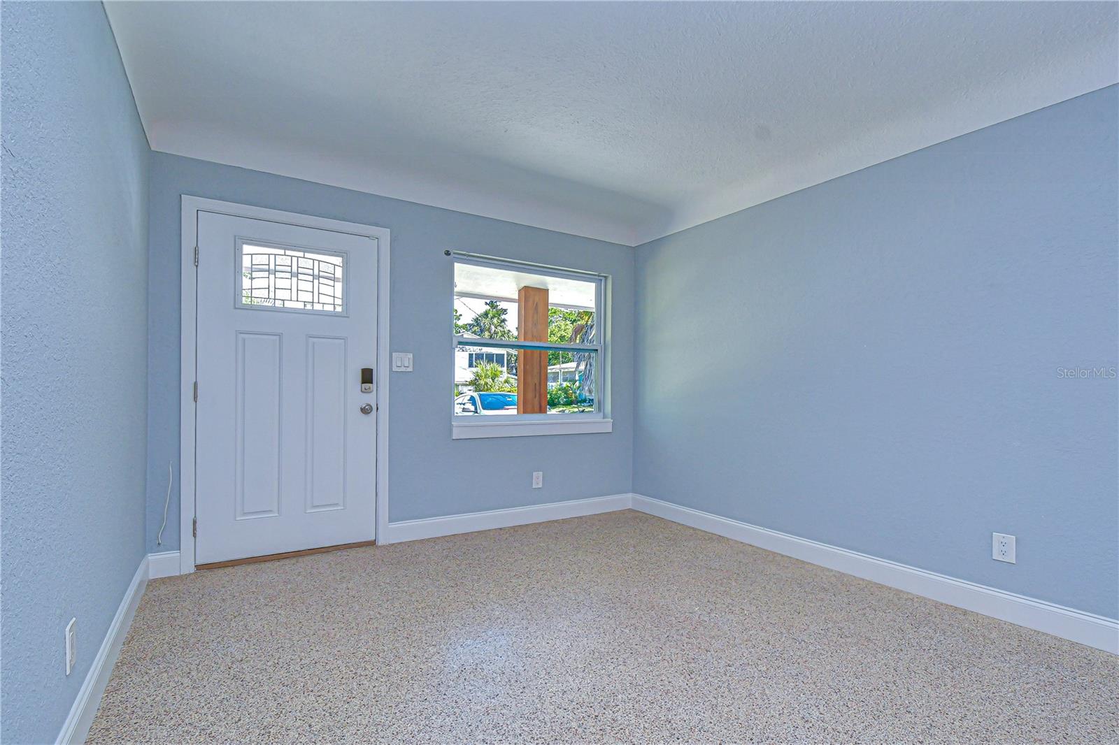 Image 4 of 40 For 5614 30th Avenue S