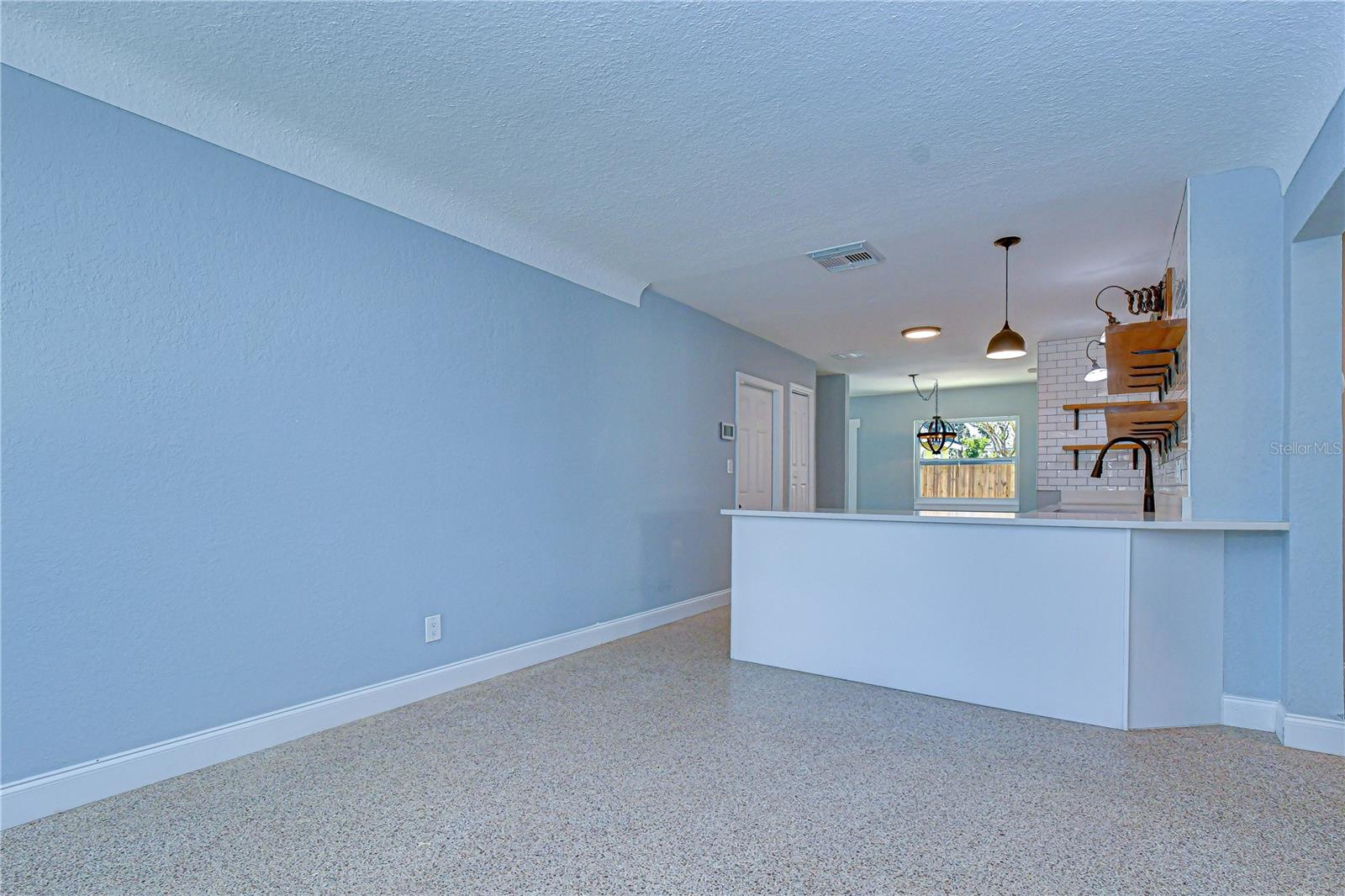 Image 5 of 40 For 5614 30th Avenue S