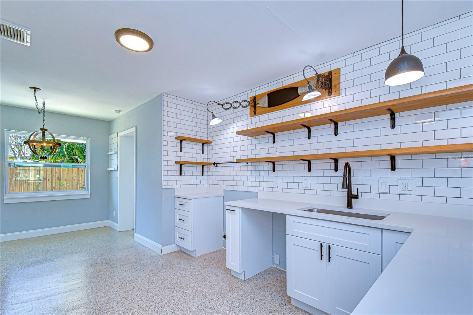 Image 8 of 40 For 5614 30th Avenue S